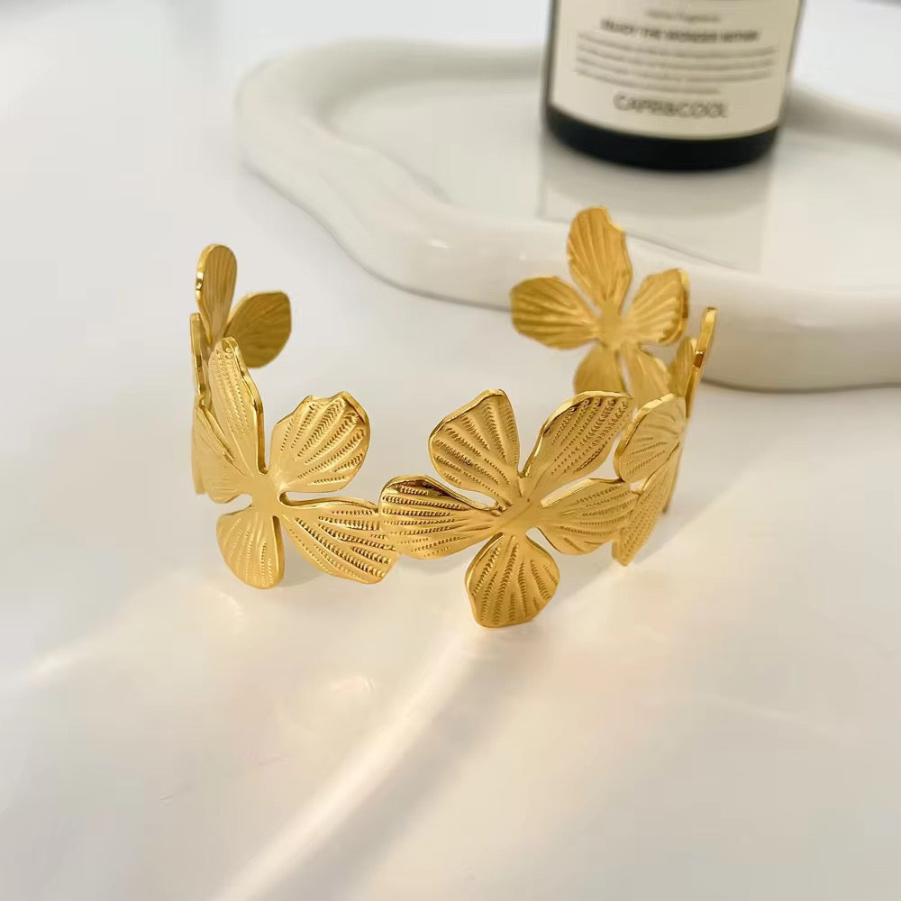 Eternal Blossom 18k gold plated bracelet