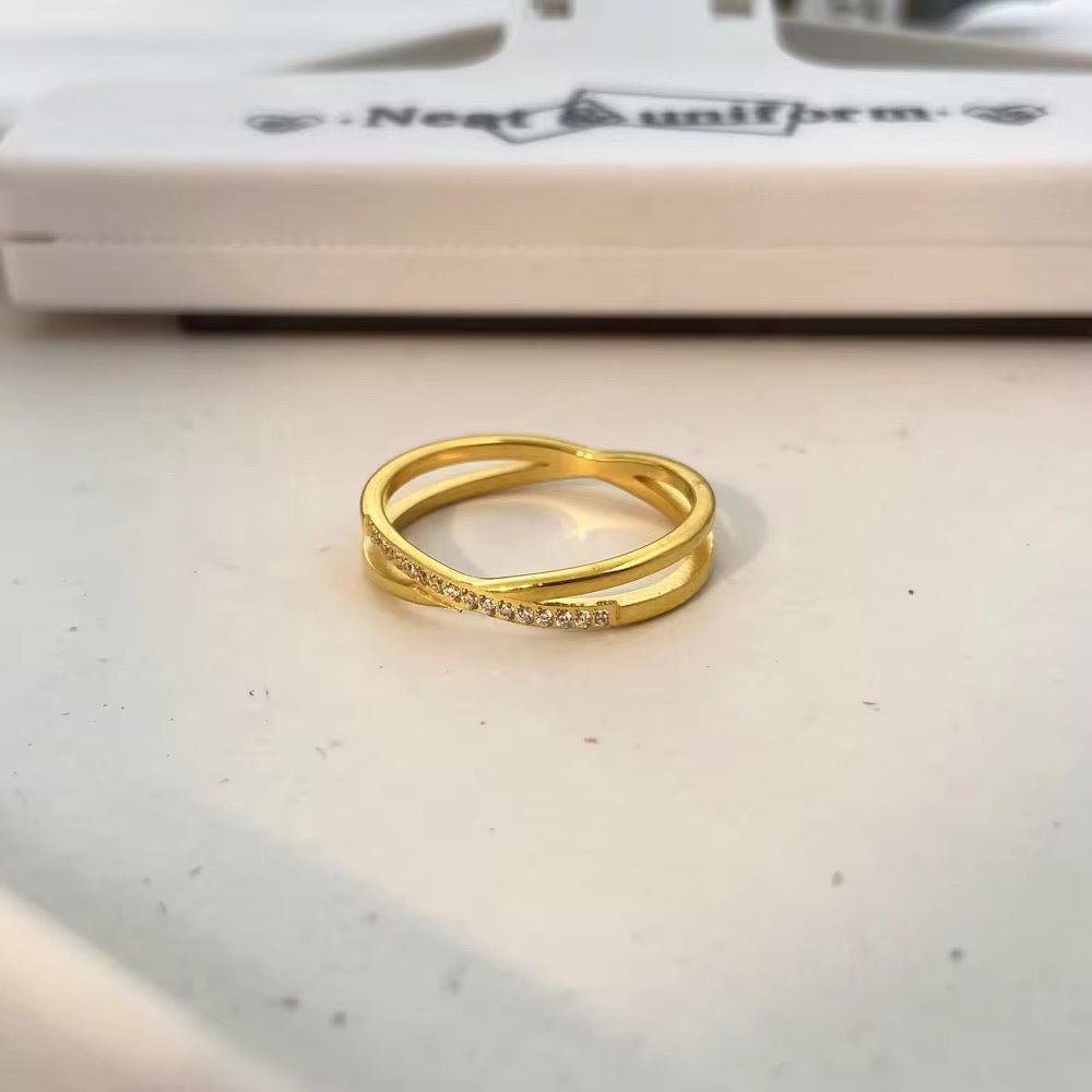 Sylva: 18K Gold Plated Twisted Minimal Ring