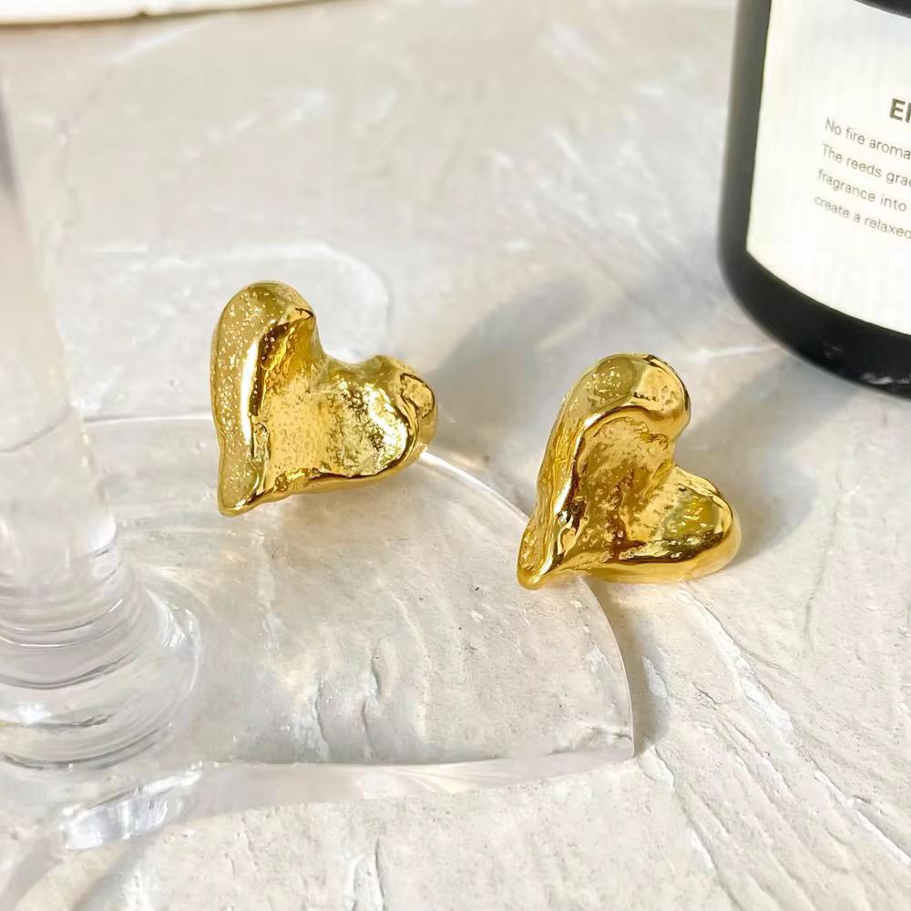 Raw Heart Textured Studs - 18k gold-plated