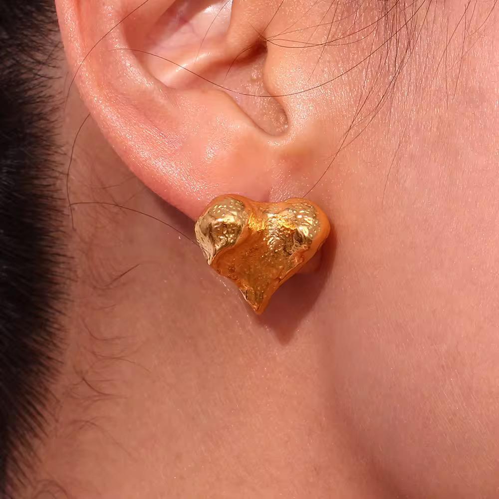 Raw Heart Textured Studs - 18k gold-plated