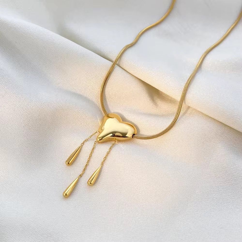 Melting Heart Statement Necklace – 18K Gold Plated