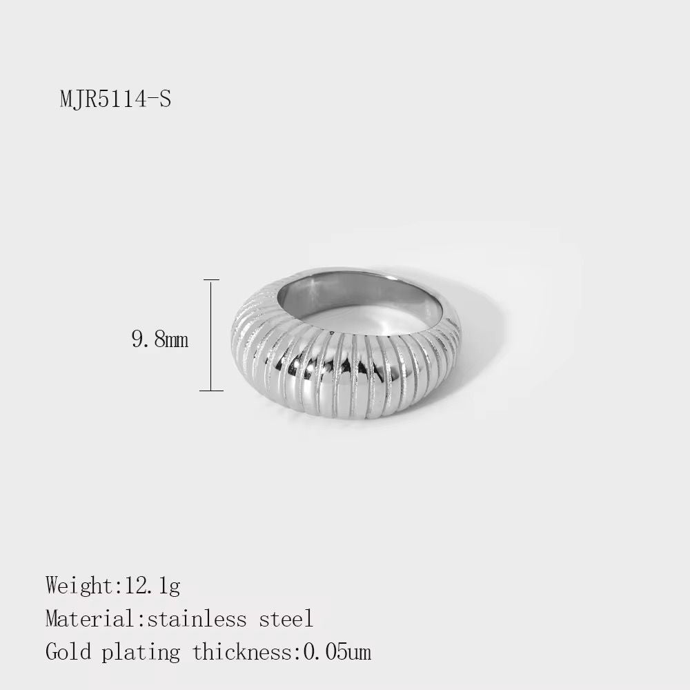 Retro Dome Ribbed Ring – Gold & Silver