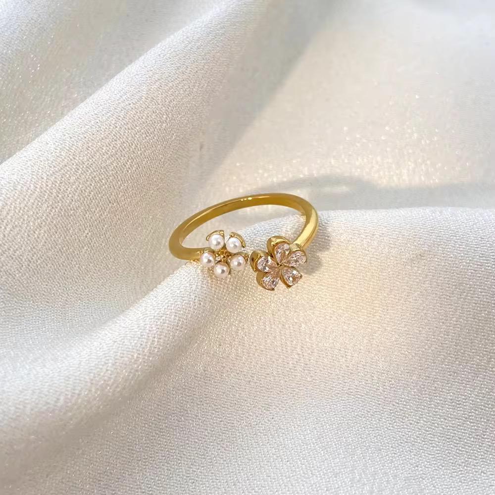 Blossom Duo Ring - 8k gold-plated