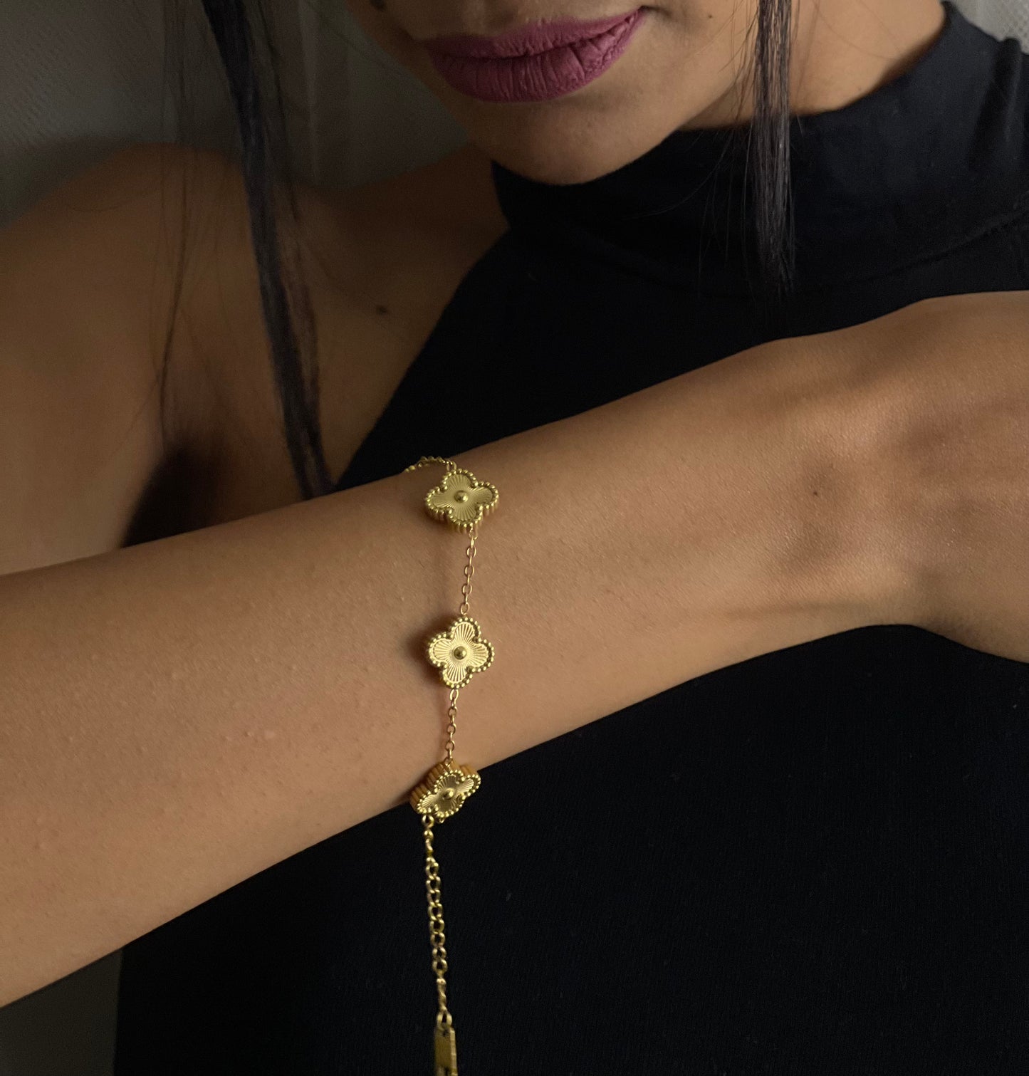 Noir: 18k Gold Plated Clover Flower bracelet