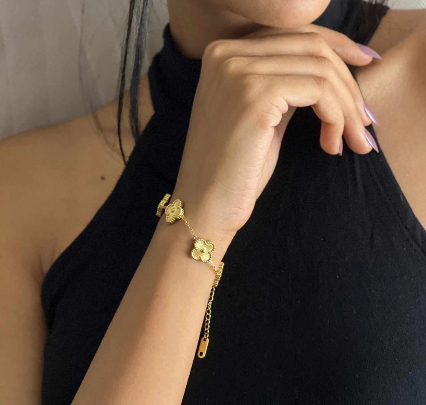 Noir: 18k Gold Plated Clover Flower bracelet