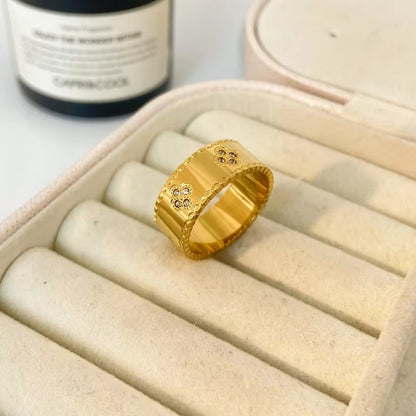 Clover embossed 18k gold plated ring