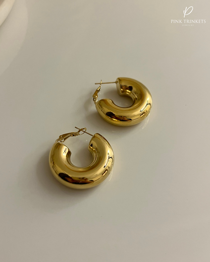 Celeste : 18k Gold Plated C Shape Studs