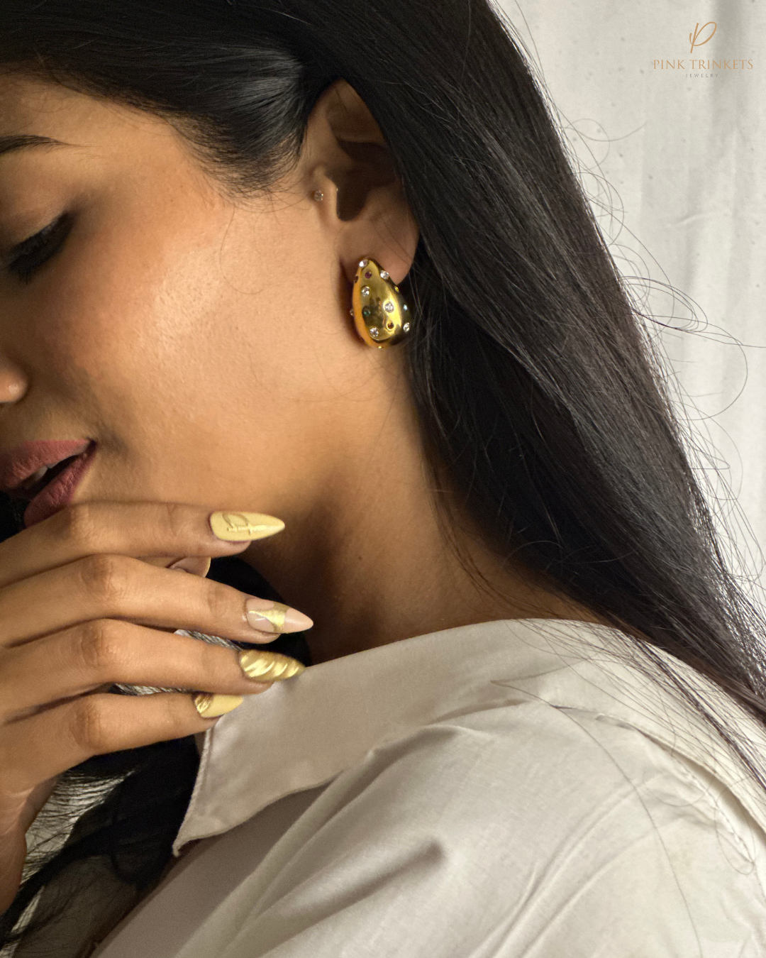 Lyra: 18k Gold Plated Little White Crystal Studded Studs