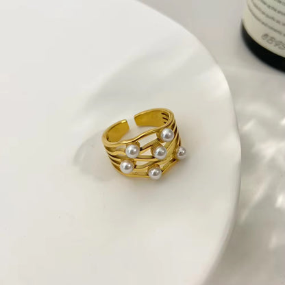Divine Pearl 18k gold plated ring