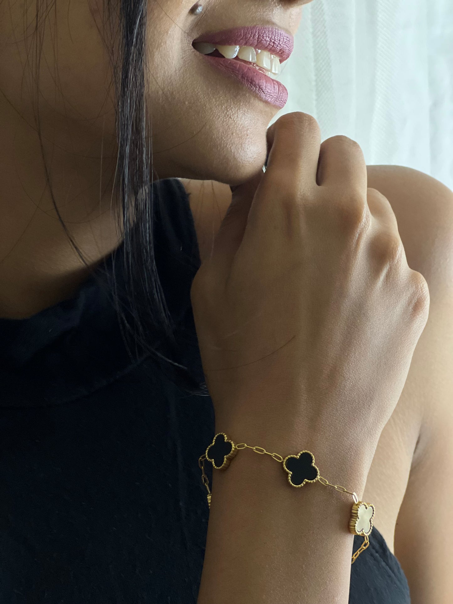 Noir: 18k Gold Plated Clover Flower Bracelet (Black)