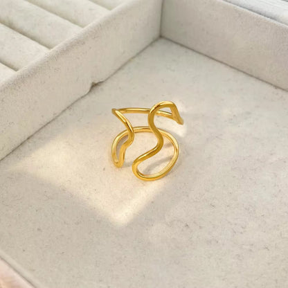 Elysia: 18k Gold Plated Twisted Ring