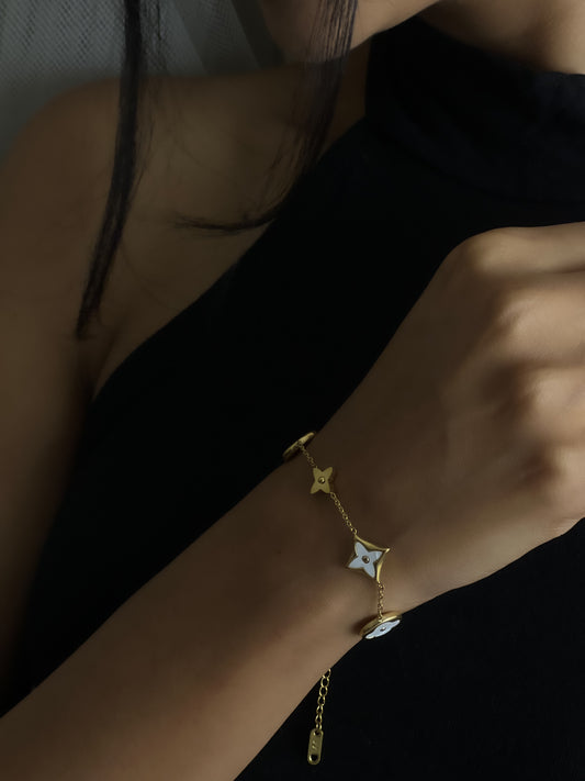 Seraphina: 18k Gold Plated Clover and Shine Bracelet