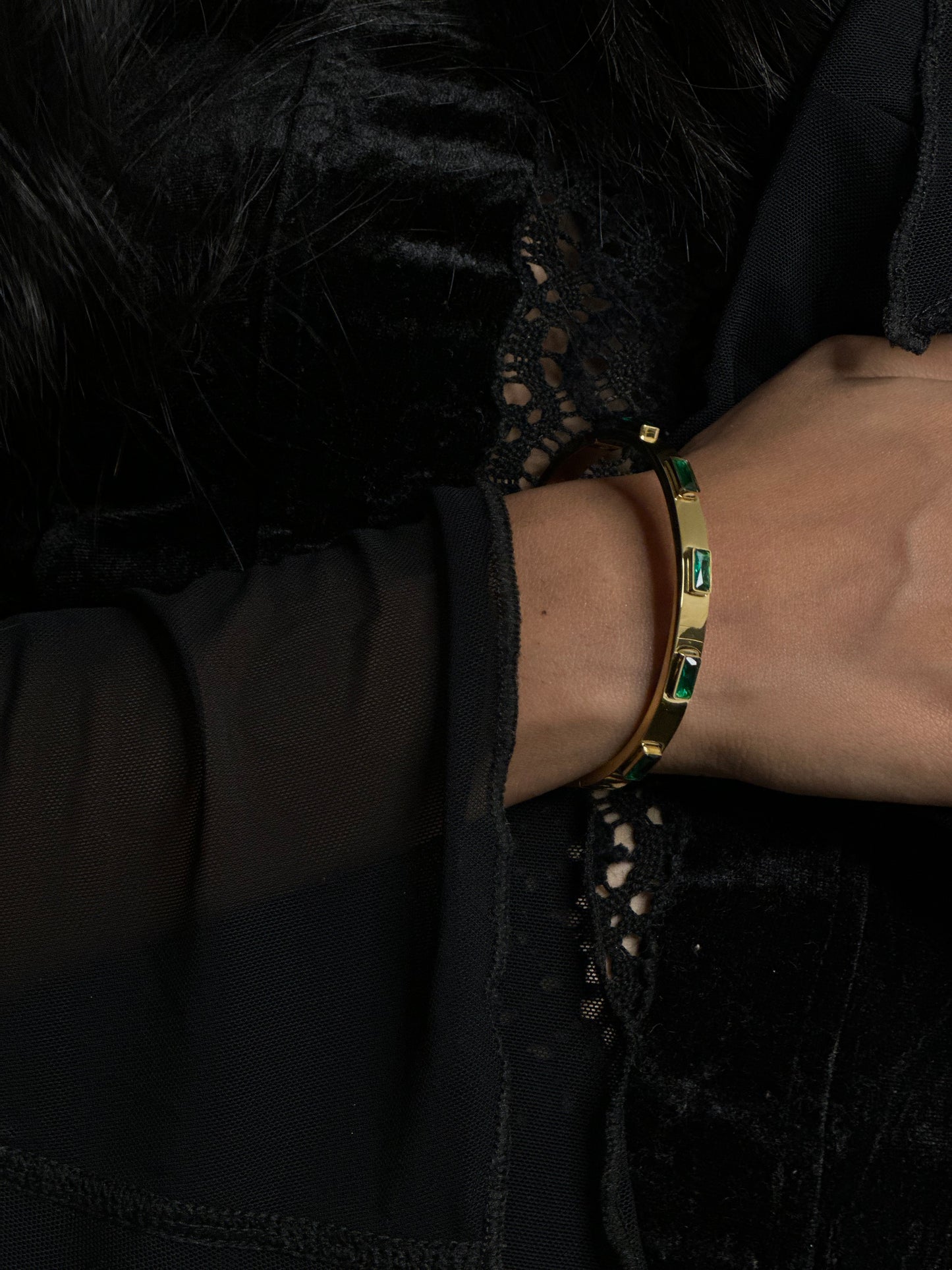 18K Gold Plated Luxurious Emerald Studded Bracelet