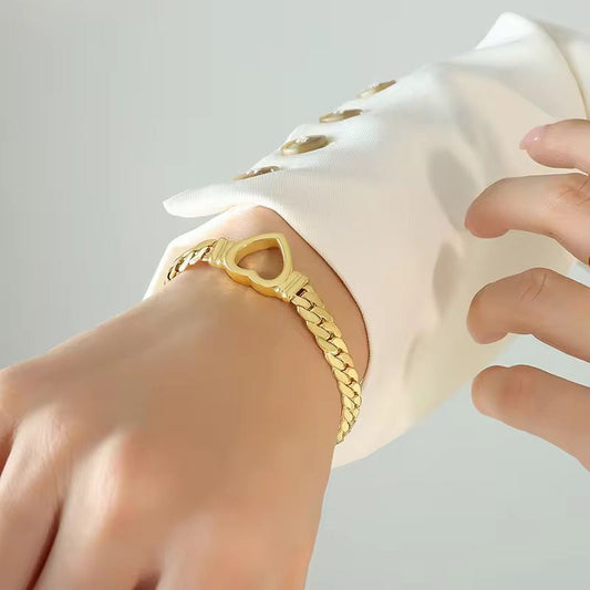 Golden Heart Link Bracelet : 18K Gold Platted