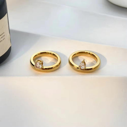 Crown Solitaire Ring – Oval & Diamond