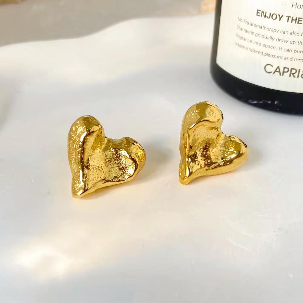 Raw Heart Textured Studs - 18k gold-plated