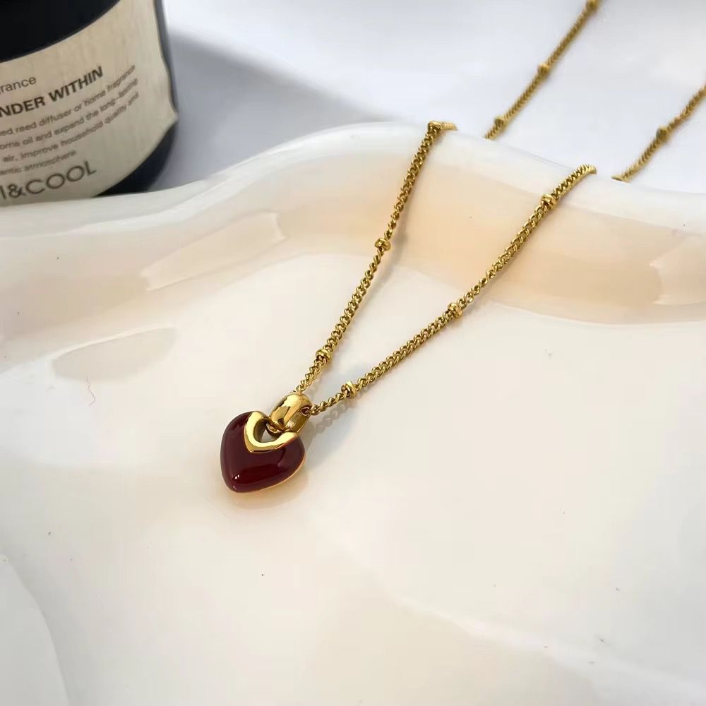 Scarlet Heart Glow Necklace - 18k gold-plated
