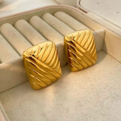 Bold Curve Statement Studs - 18k gold-plated